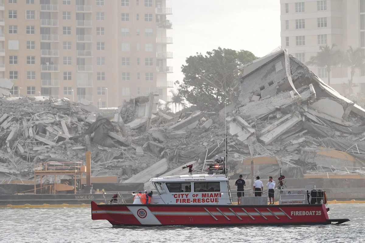 23-Story Mandarin Oriental Hotel Imploded on Miami's Brickell Key for Redevelopment