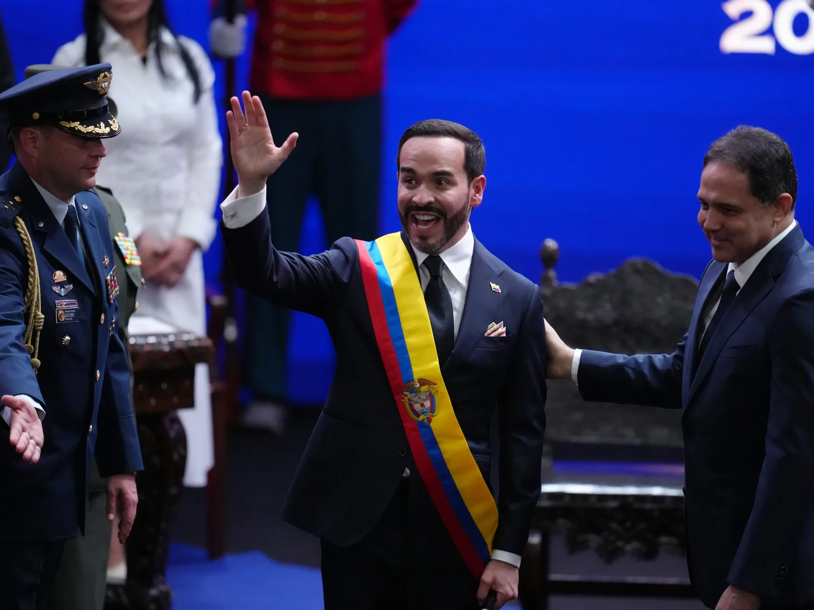 Abelardo de la Espriella Sworn In as Colombia’s President, Pledges Crackdown on Armed Groups