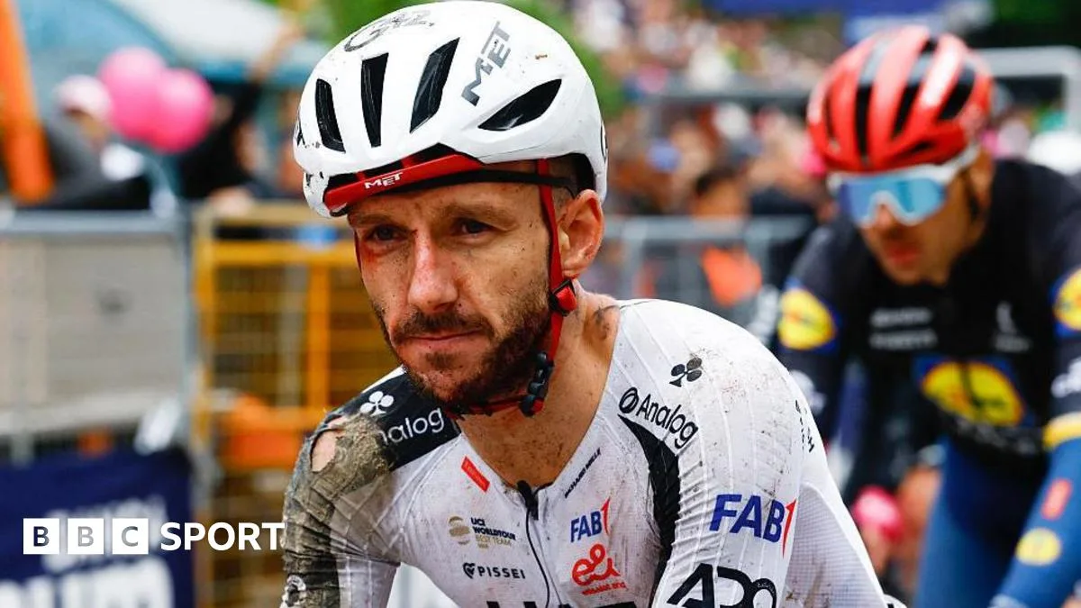 Adam Yates Withdraws from Giro d'Italia After Major Crash Involving Dozens