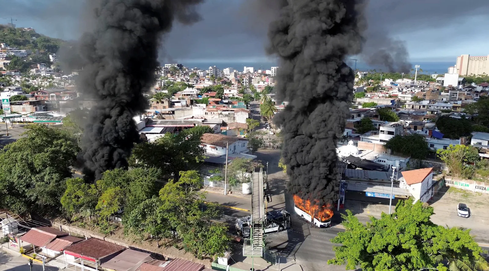 Violence Erupts in Puerto Vallarta After Cartel Leader Killed in Military Raid