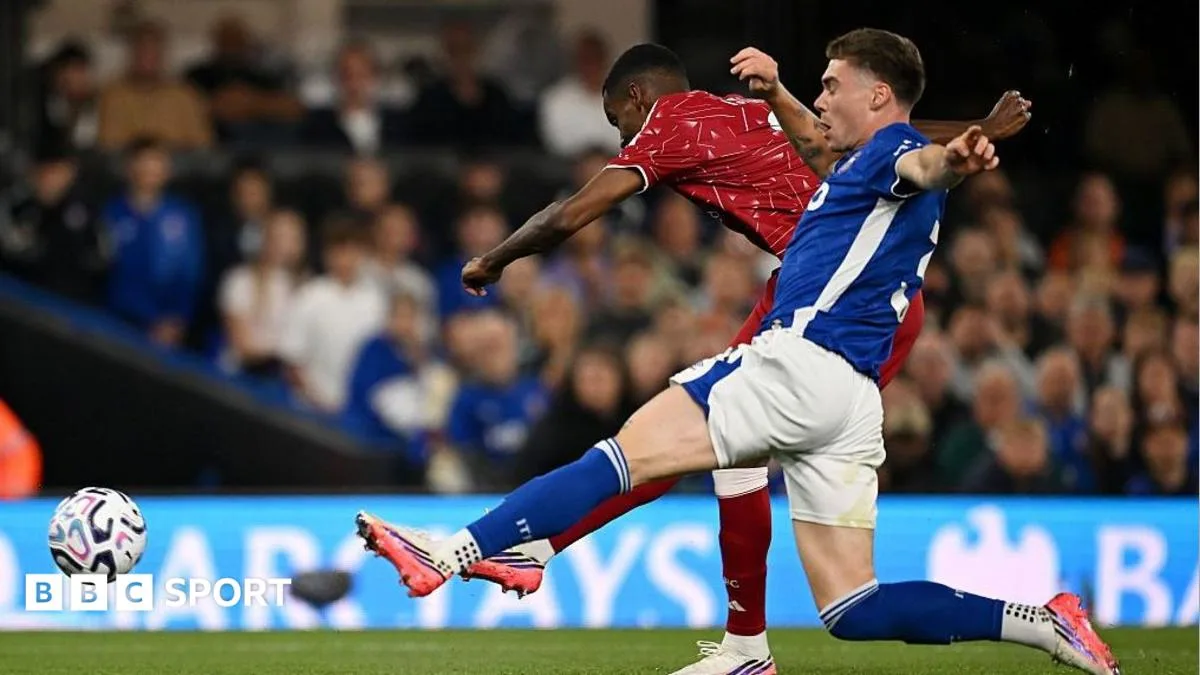 Alexander Isak Scores Twice as Liverpool Defeat Ipswich 2-0 in Premier League
