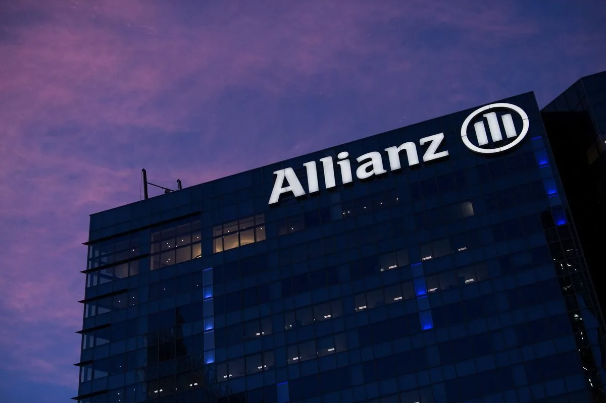 Allianz and Sun Life Consider Bids for HSBC Life Singapore Unit