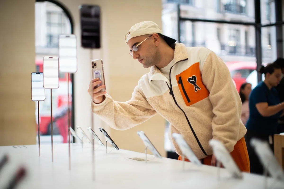 Apple Schedules iPhone 18 Launch Event for September 9 Under New CEO