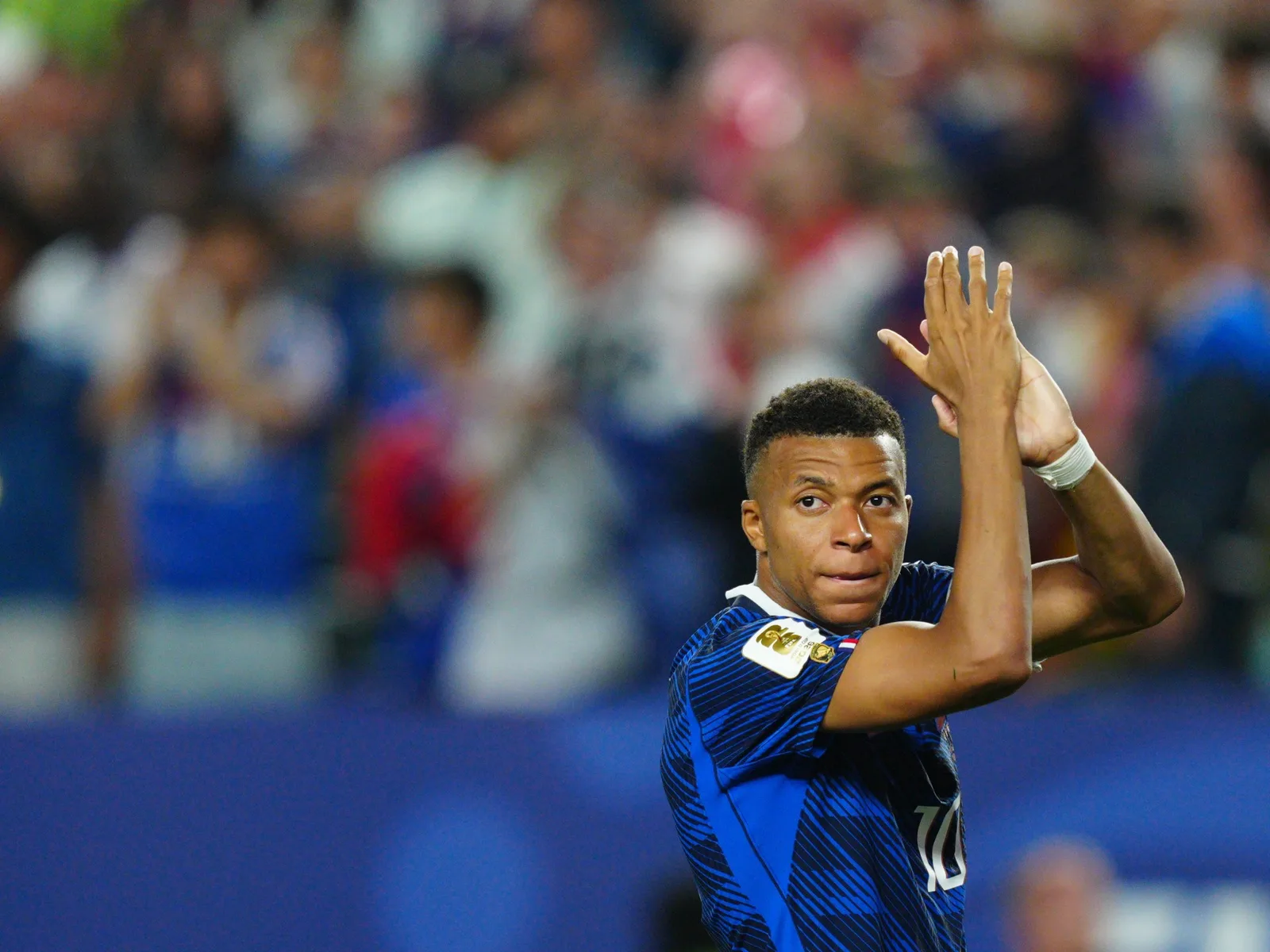 Argentina Advances to World Cup Semifinals After Controversial Red Card for Switzerland
