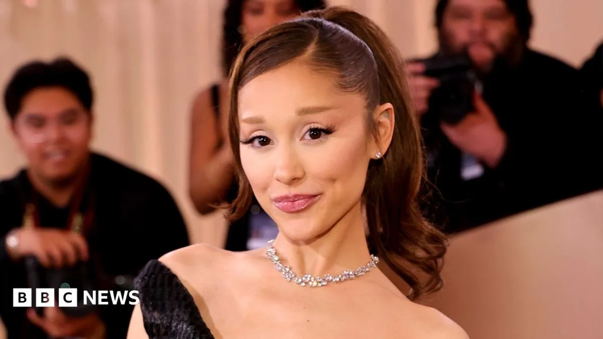 Ariana Grande Announces Public Hiatus During Chicago Concert Speech