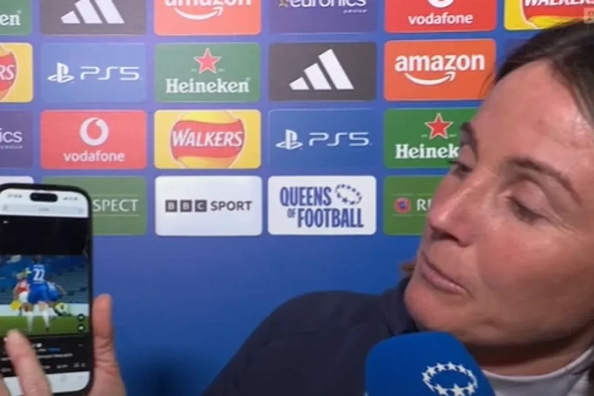 Arsenal Reach Champions League Semis After Unpunished McCabe Hair-Pull Incident