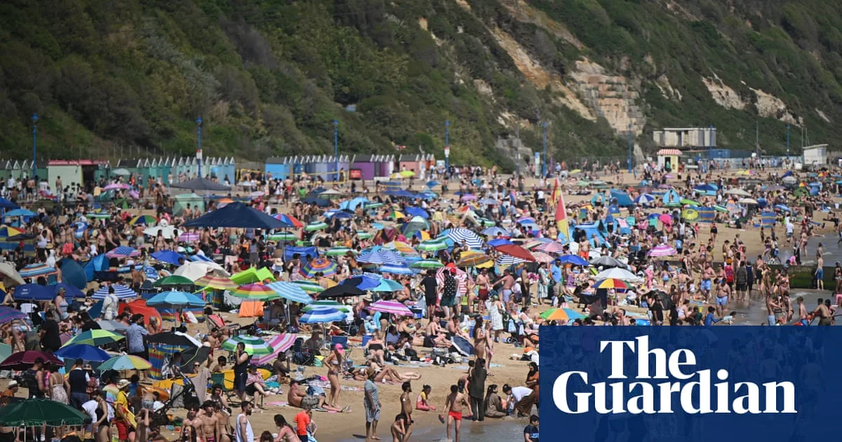 At Least Nine Die in UK Waterways During Heatwave, Prompting Safety Warnings