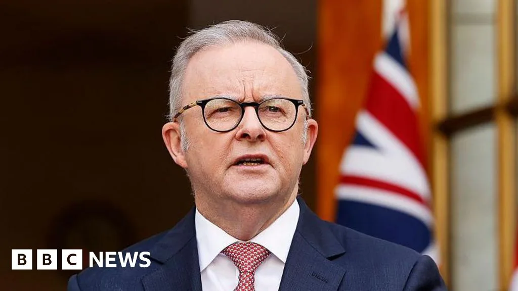 Australian Prime Minister Albanese Heckled at Sydney Mosque During Ramadan Event