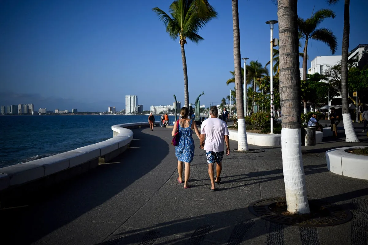 Authorities Investigate Deaths of Three Women in Puerto Vallarta Tourist Area