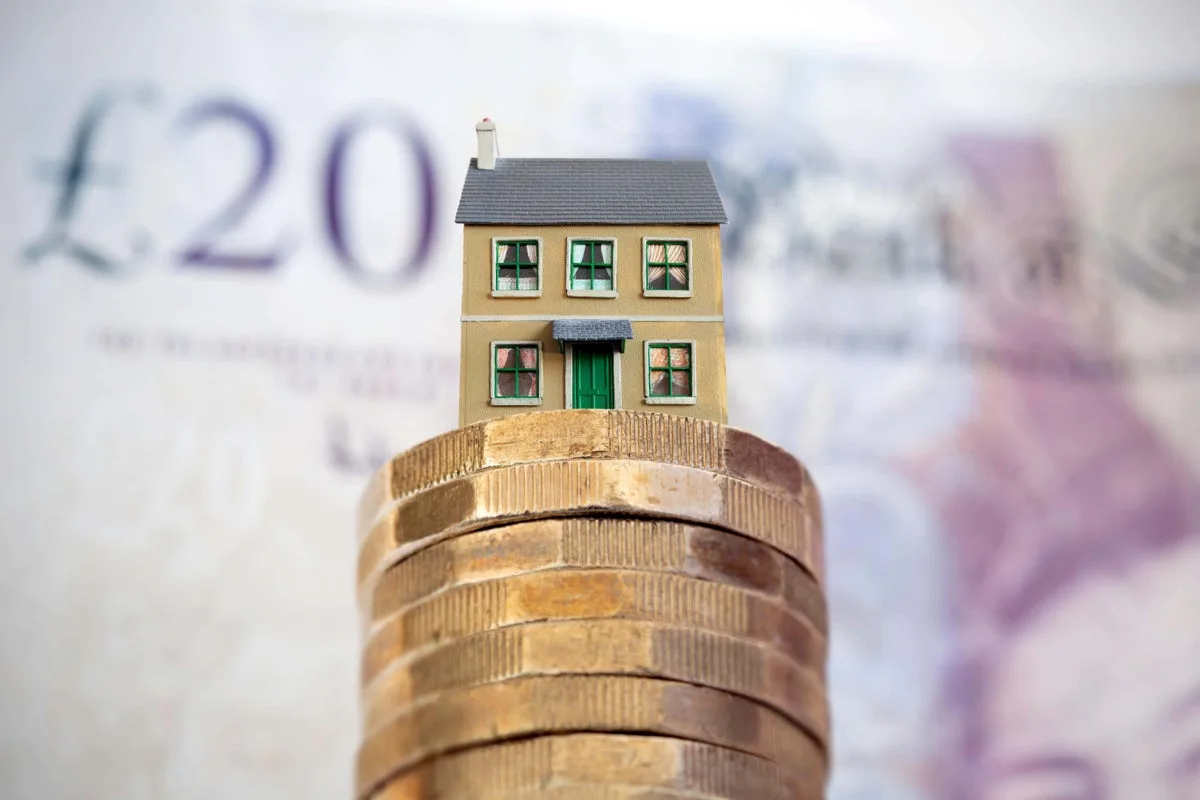 Bank of England Holds Interest Rate at 3.75% Amid Inflation and Geopolitical Concerns