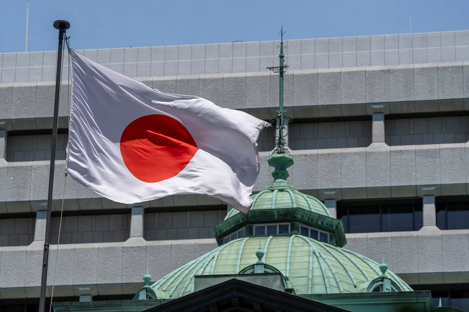 Bank of Japan Raises Benchmark Interest Rate to 1%, Highest Since 1995