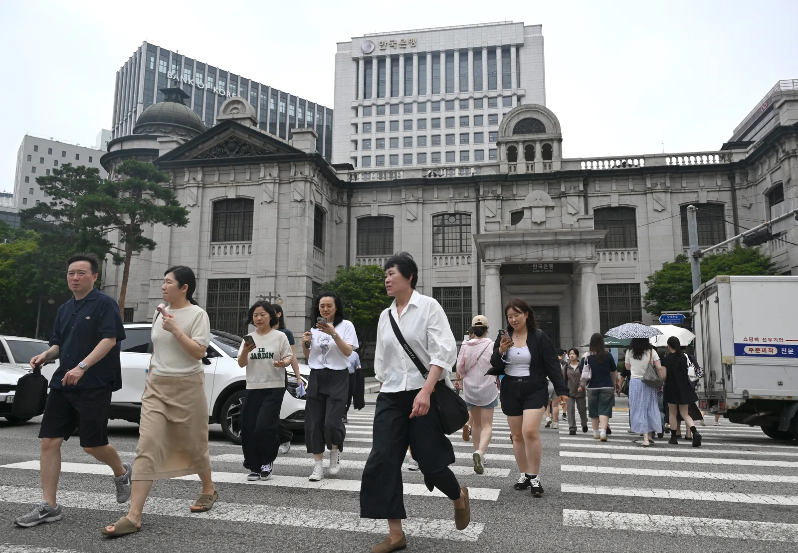 Bank of Korea Raises Interest Rate to 3% for Second Consecutive Time