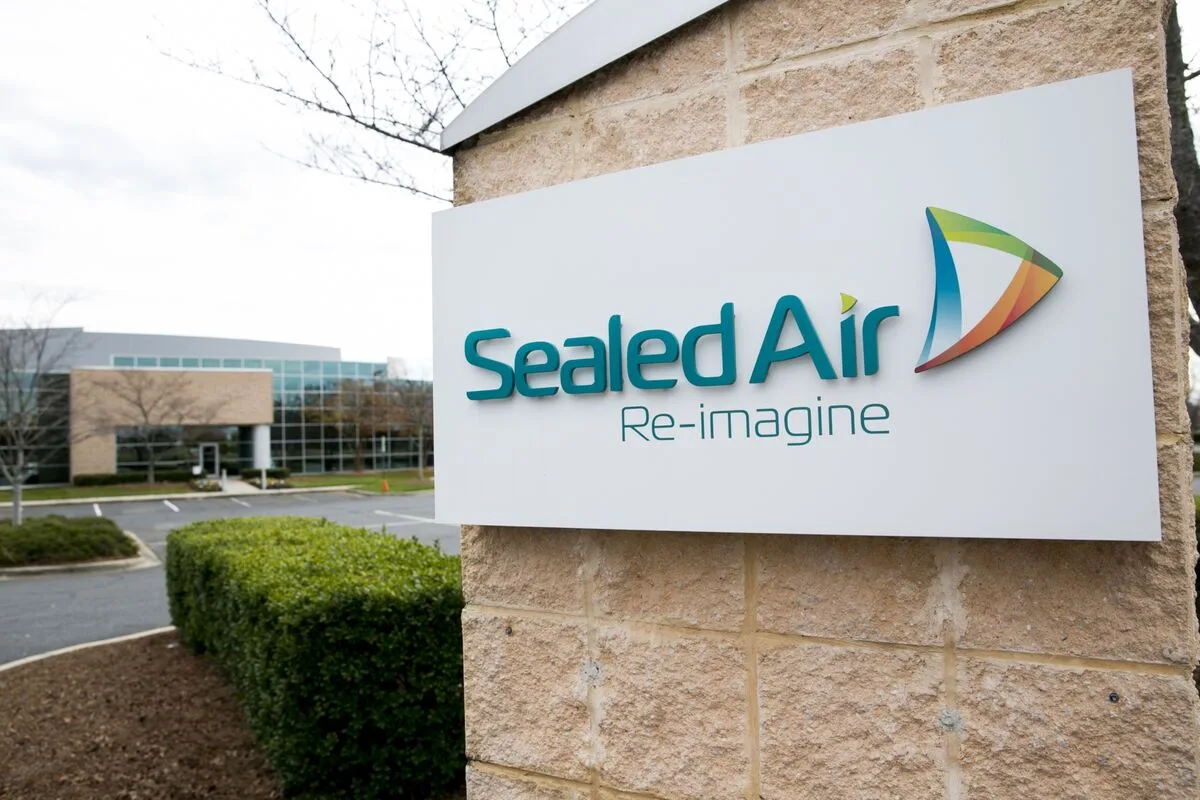 Banks Prepare $7.15 Billion Debt Offering for Sealed Air Buyout
