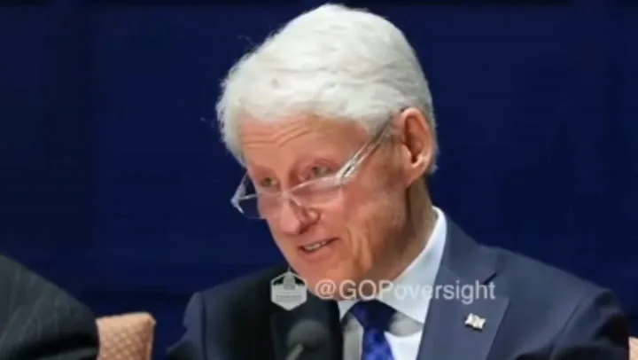 Bill Clinton says he has sent only two emails in his lifetime