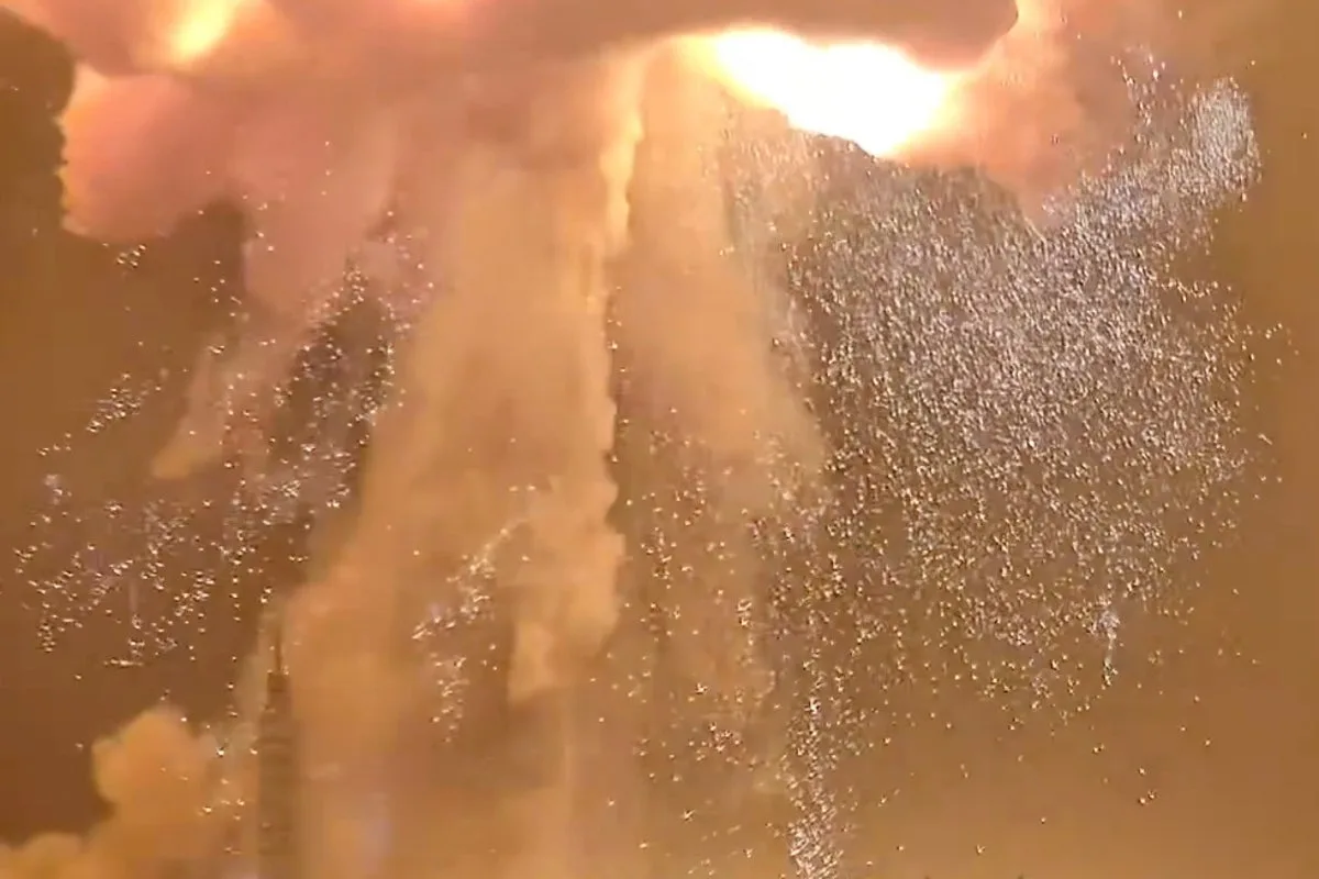 Blue Origin's New Glenn Rocket Explodes During Test at Florida Launch Pad