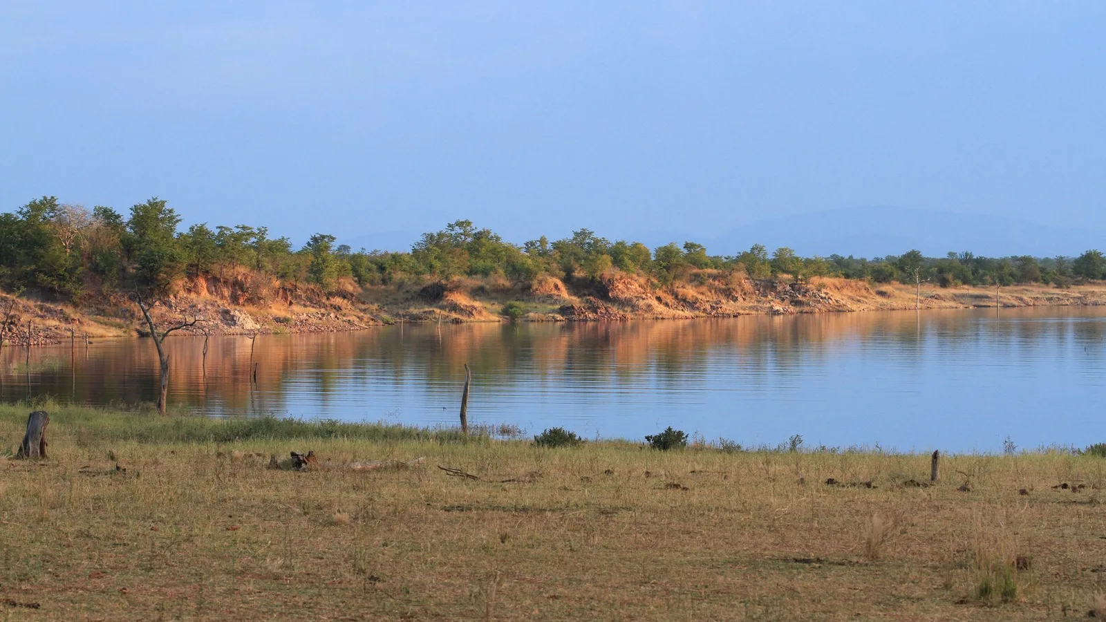 Boat Carrying Over 90 Capsizes on Zimbabwe Lake; Rescue Efforts Underway