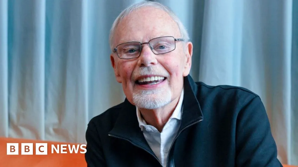 Bob Harris Announces Departure from BBC Radio 2 After 56 Years