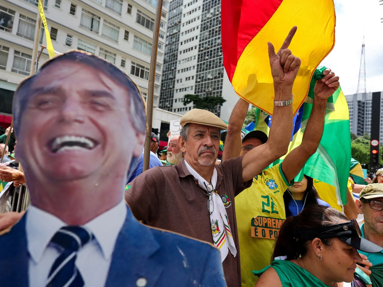 Bolsonaro Lawyers Request Court Approval for Trump Adviser Prison Visit