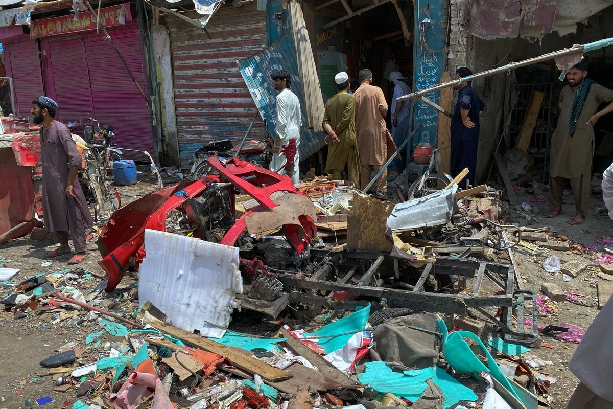 Bomb Attached to Rickshaw Explodes in Pakistan Bazaar, Killing at Least Nine