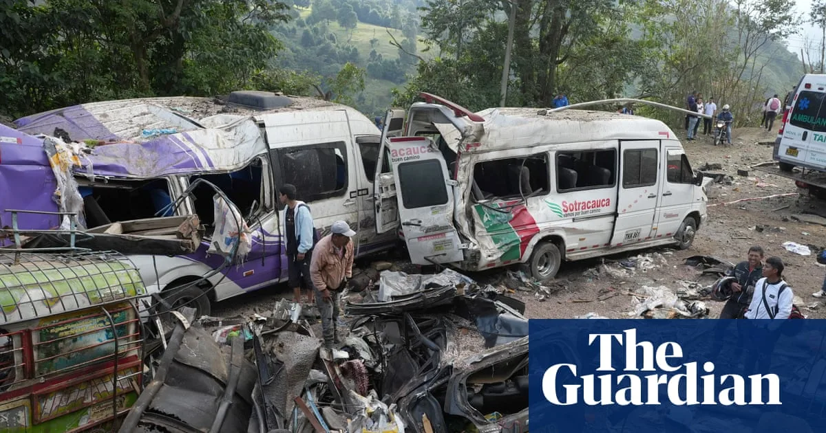 Bombing on Colombian Highway Kills at Least 20 in Cauca Region