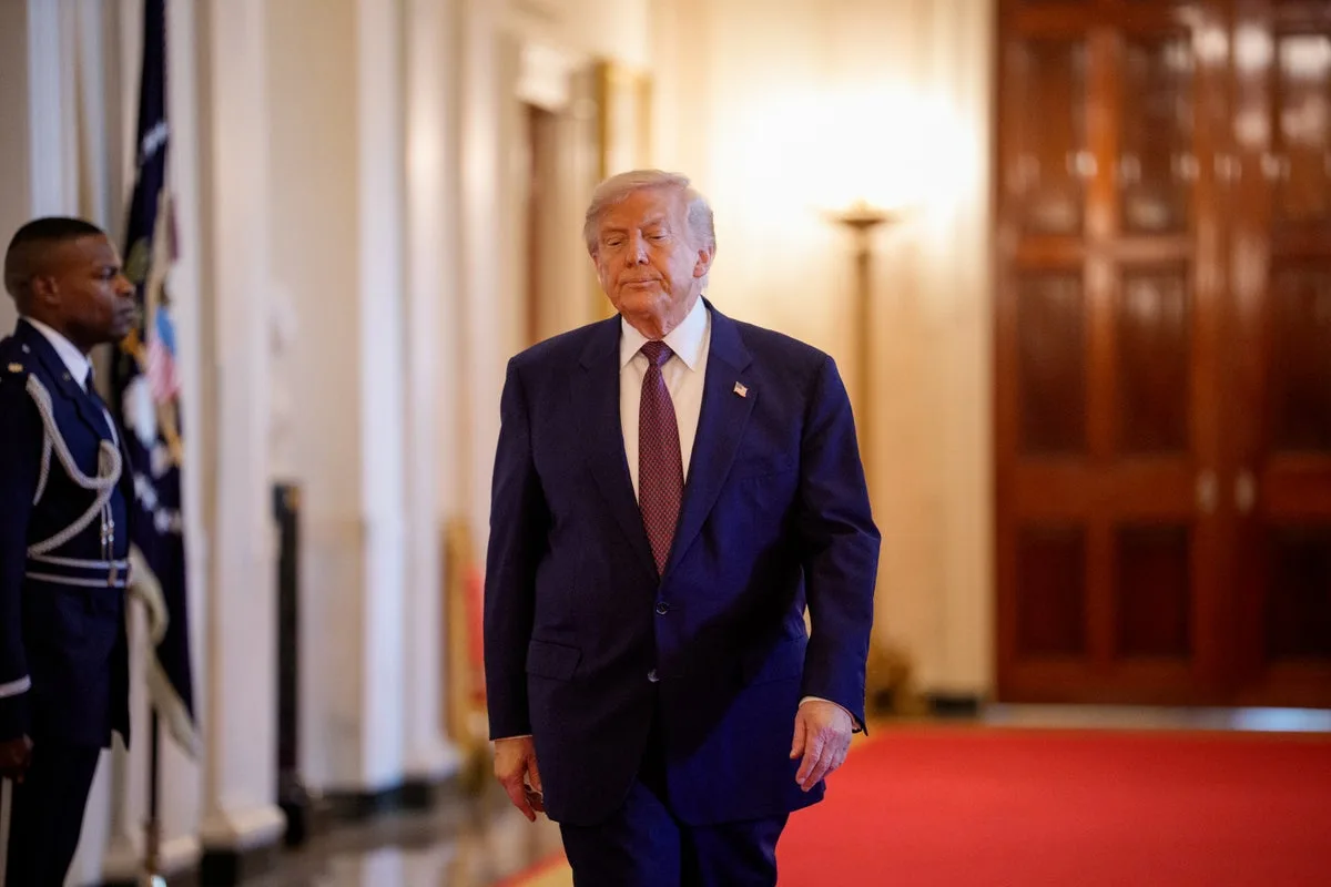 Books Detail White House Staff Monitoring Trump’s Behavior and Leadership Style