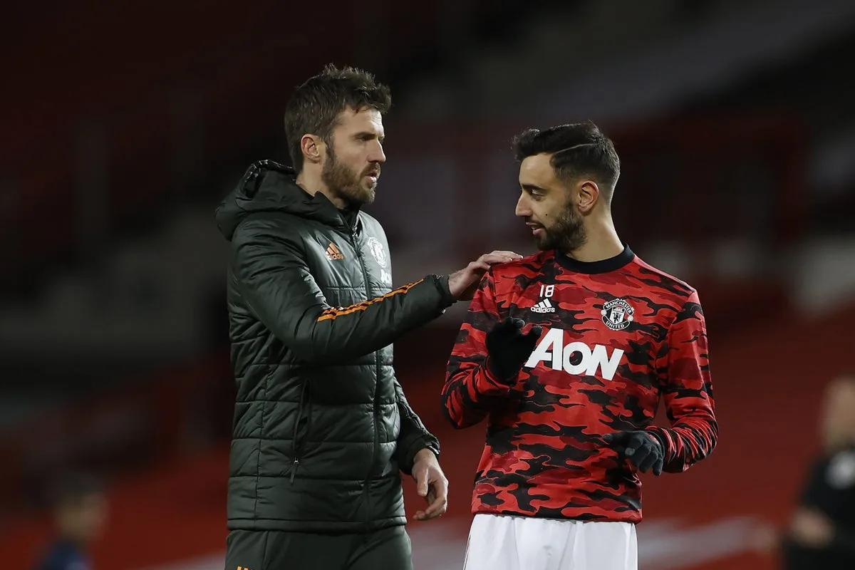 Bruno Fernandes' Role and Future at Manchester United Discussed by Club and Media