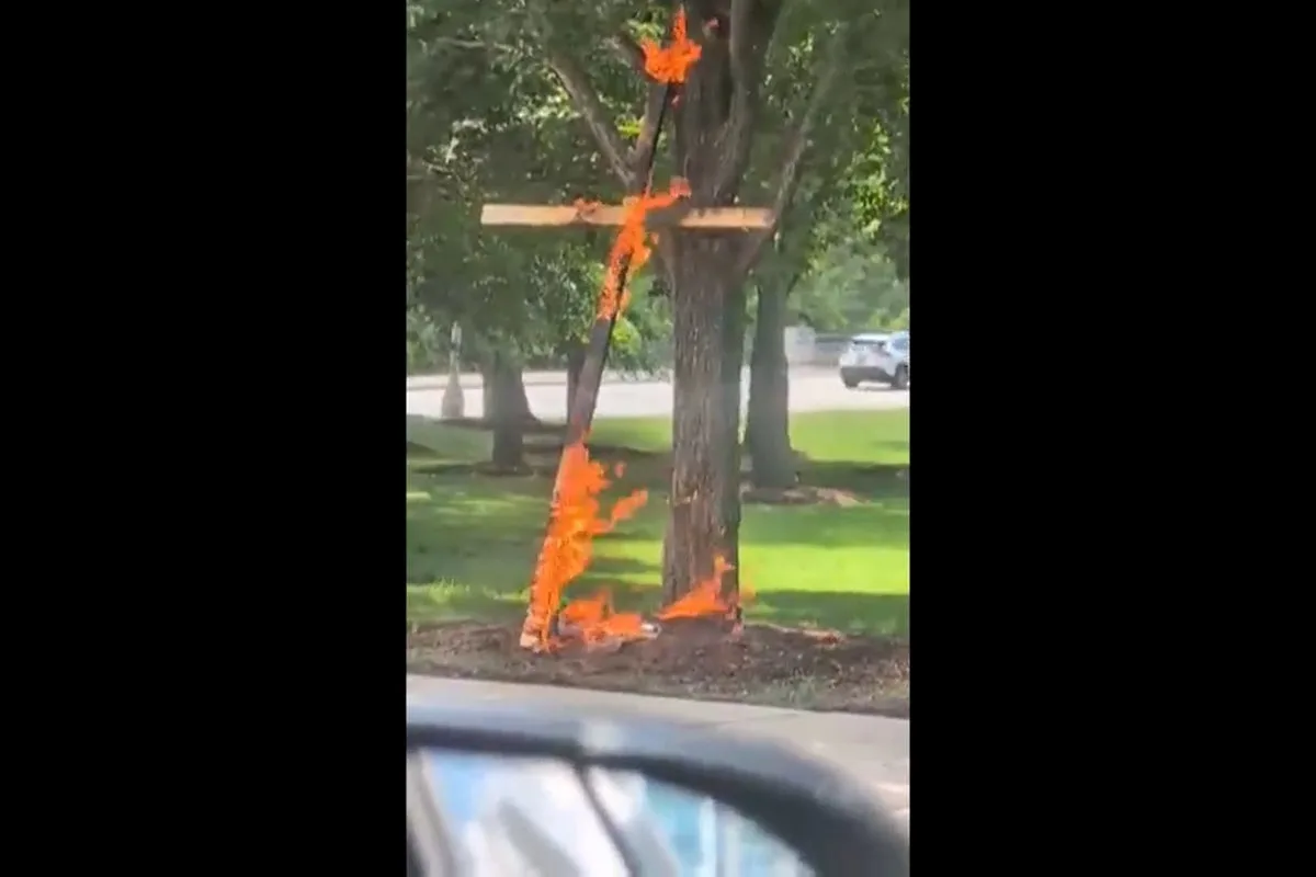 Burning Cross Found in Grant Park Visible to Passersby in Downtown Chicago
