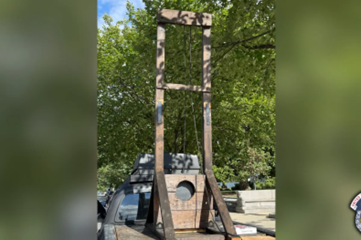 California Man Arrested After Guillotine Found in Truck Near US Capitol