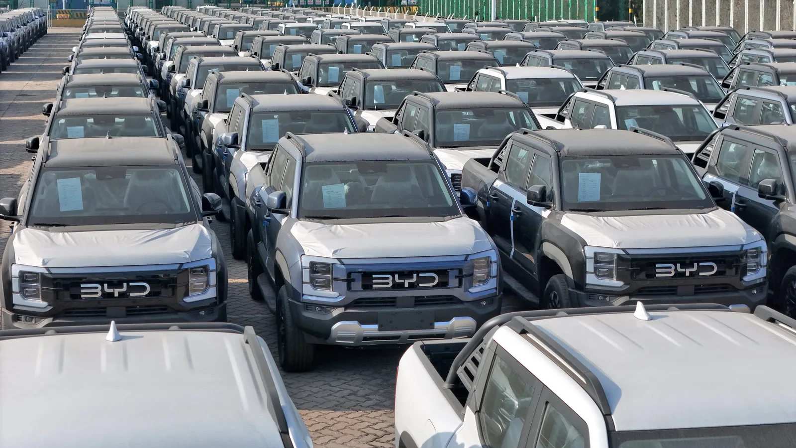 Canada Allows Import of 49,000 Chinese Electric Vehicles Annually at 6.1% Tariff