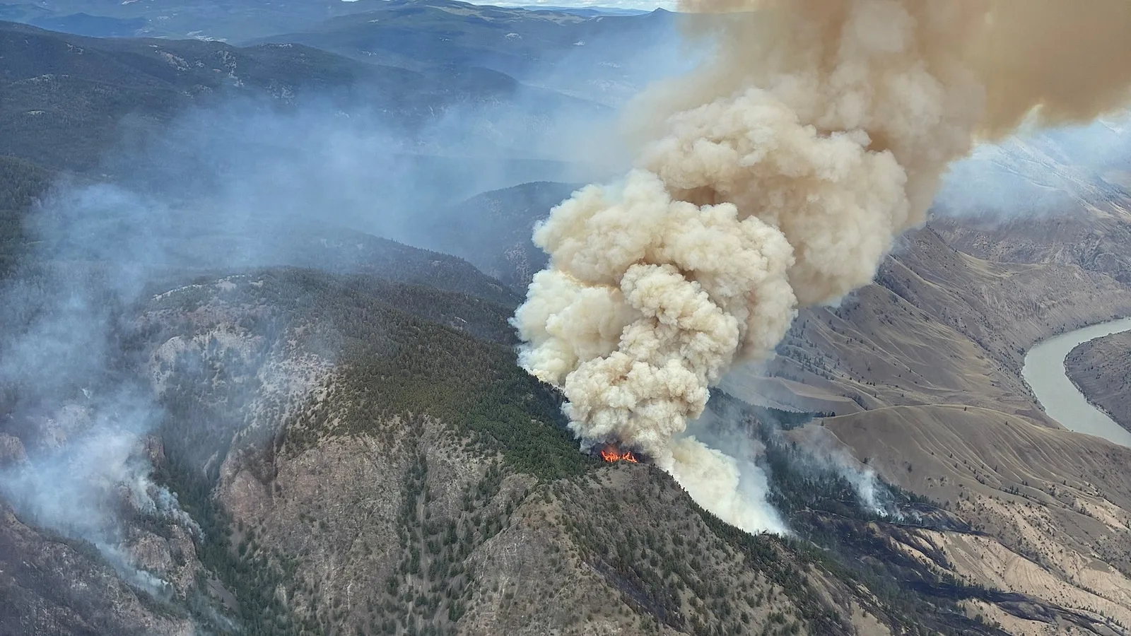 Canadian Wildfire Smoke Spreads Across Midwest and Northeast US