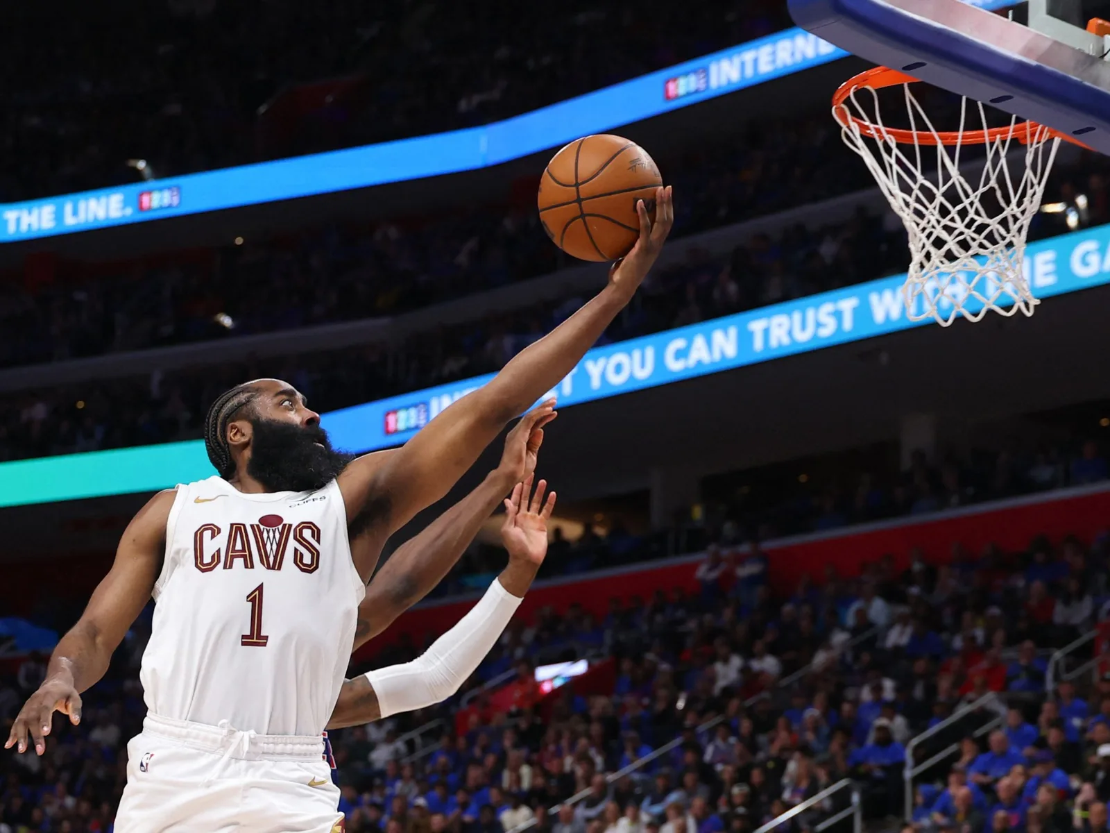 Cavaliers Defeat Pistons 117-113 in Overtime to Take 3-2 Playoff Series Lead