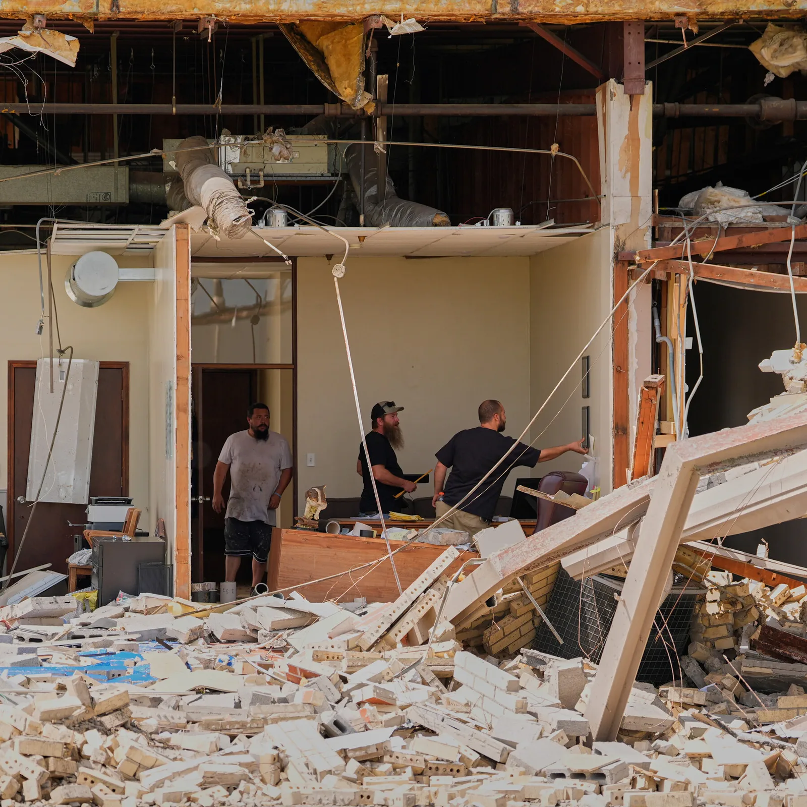 Central US Faces Severe Storms With Tornado, Hail, and Flood Risks on Friday