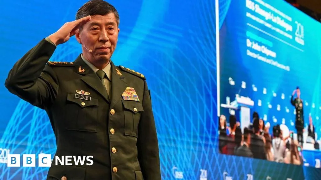 China Sentences Two Former Defense Ministers to Suspended Death Sentences