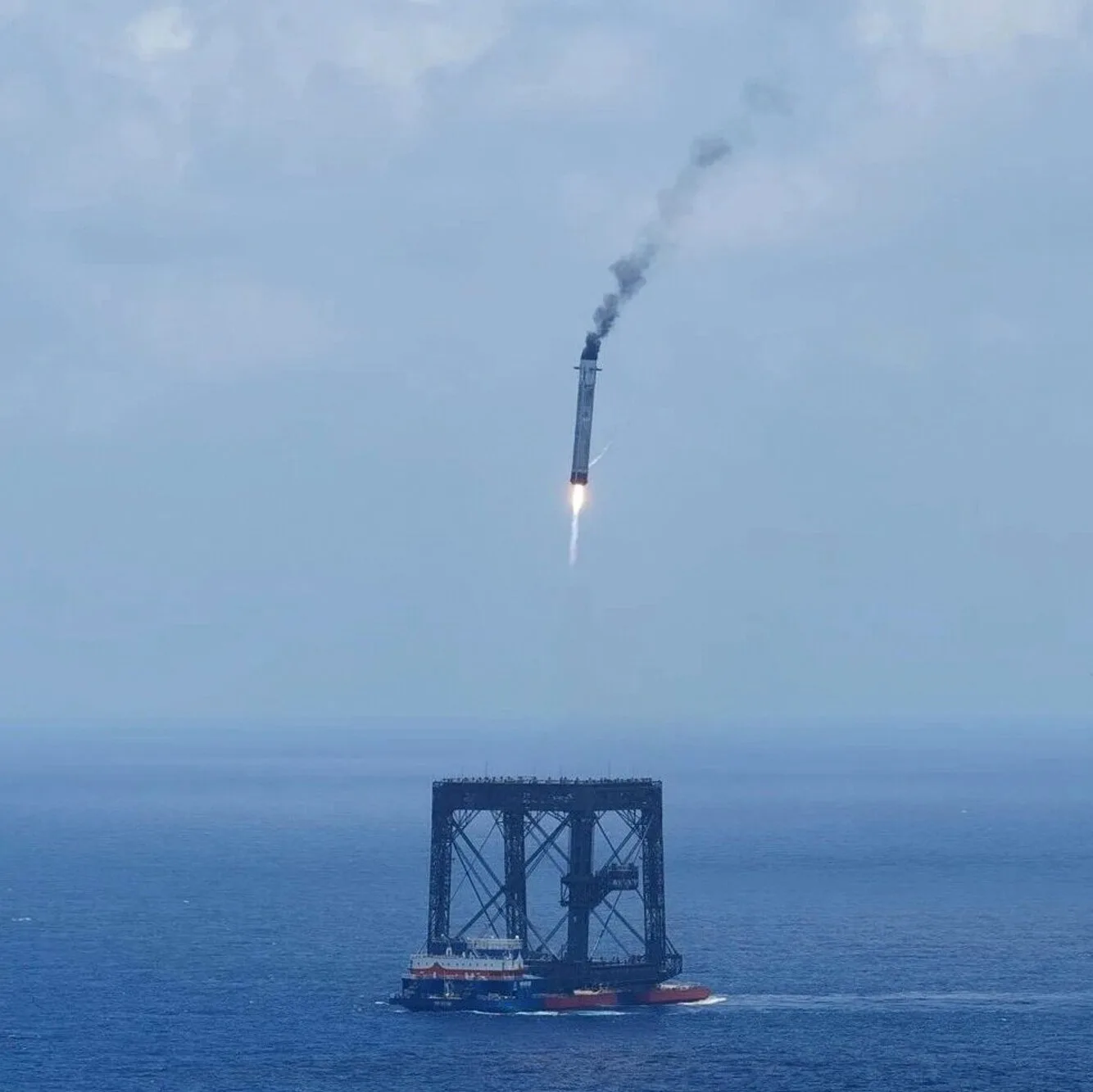 Chinese Company Demonstrates Controlled Recovery of Rocket Booster
