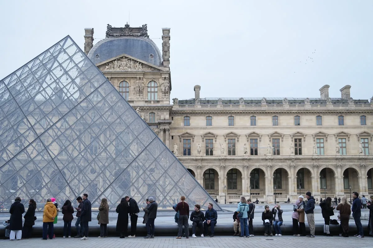Christophe Leribault appointed new Louvre director amid crisis