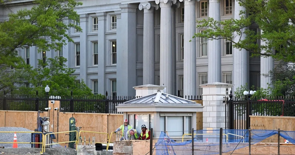 Conflicting Reports Emerge Over White House Ballroom Project Cost and Funding