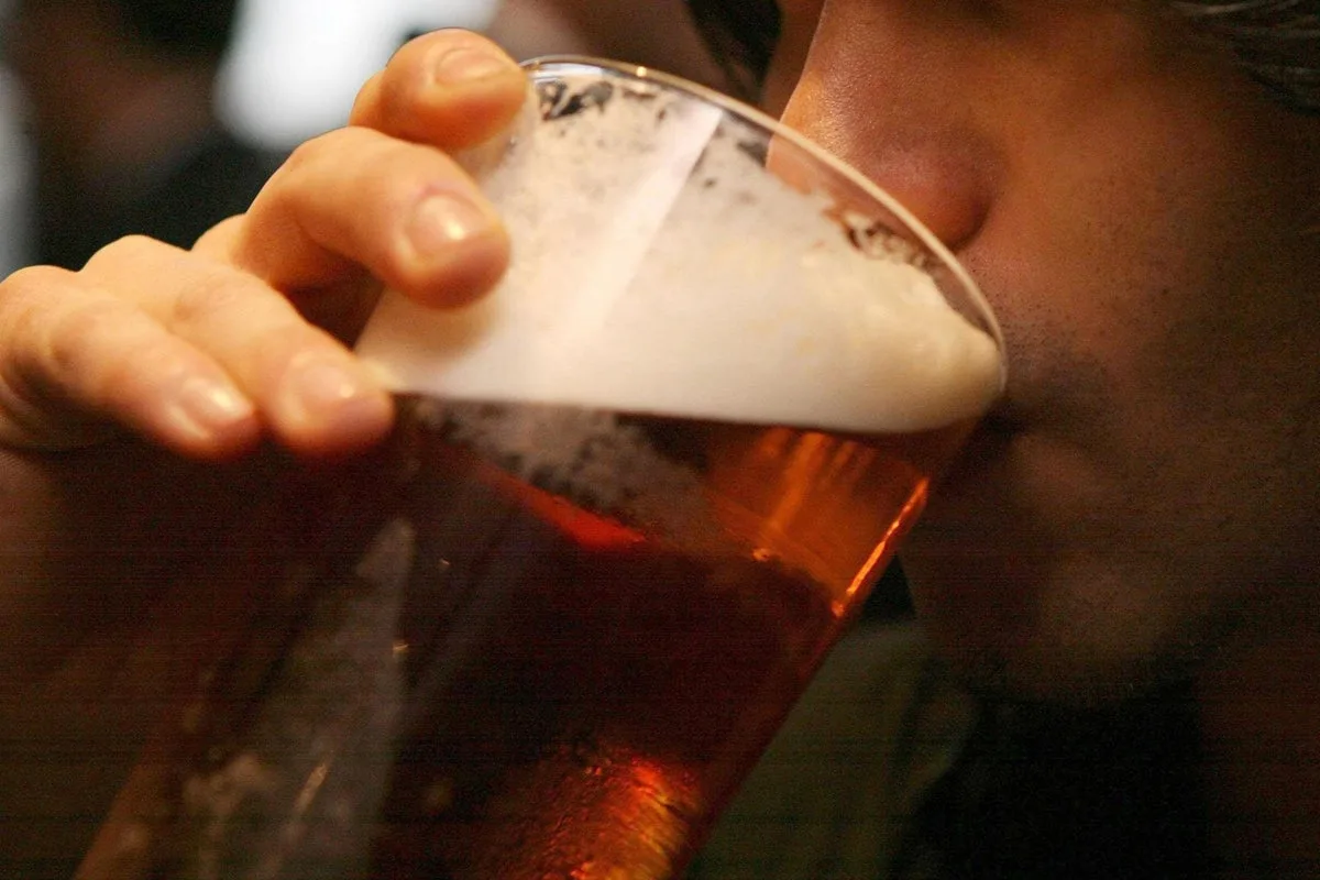 Cost of a Pint of Beer Reported to Reach £10 in London for First Time
