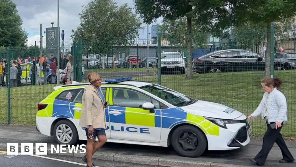 Counter-terrorism Police Investigate Triple Stabbing at Manchester School