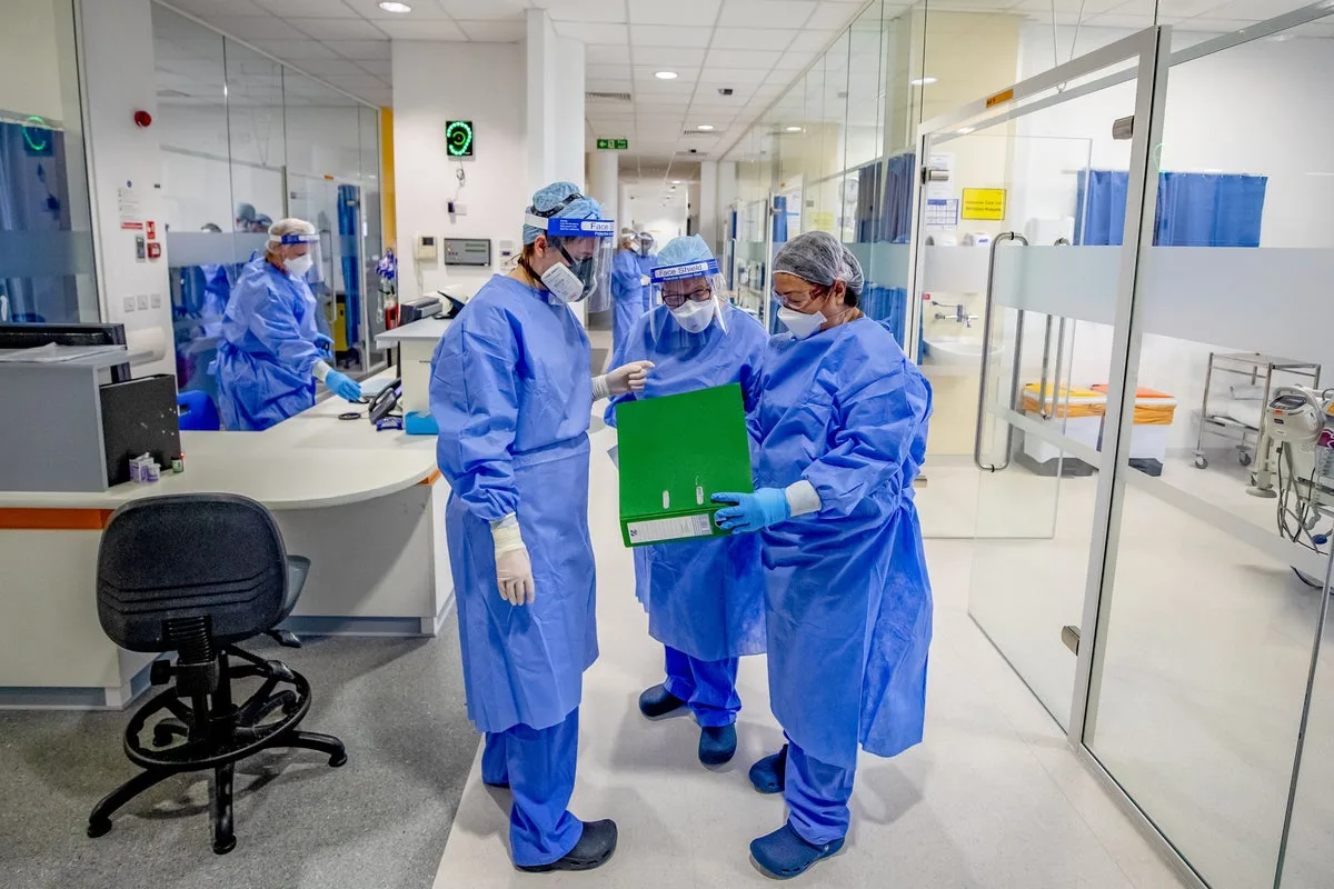 Covid Inquiry Report Criticizes UK PPE Procurement and NHS Staff Protection