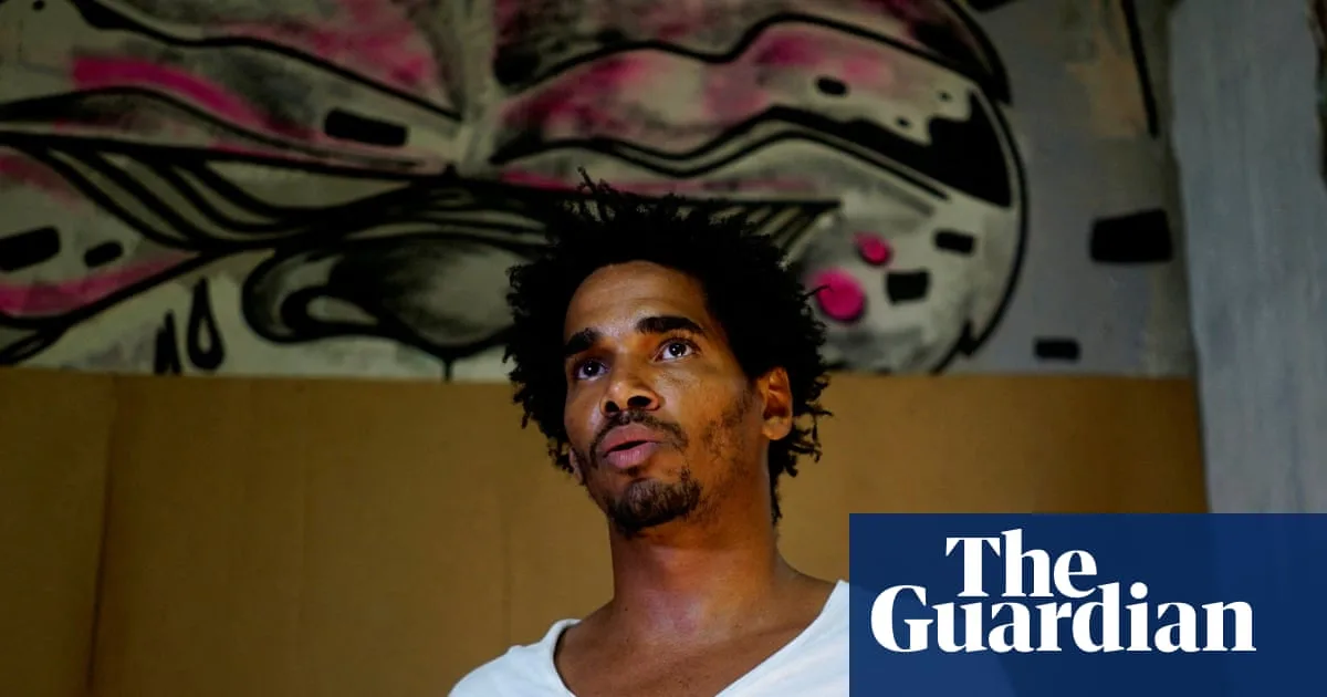 Cuban Dissident Artist Luis Manuel Otero Alcántara Arrives in US After Release