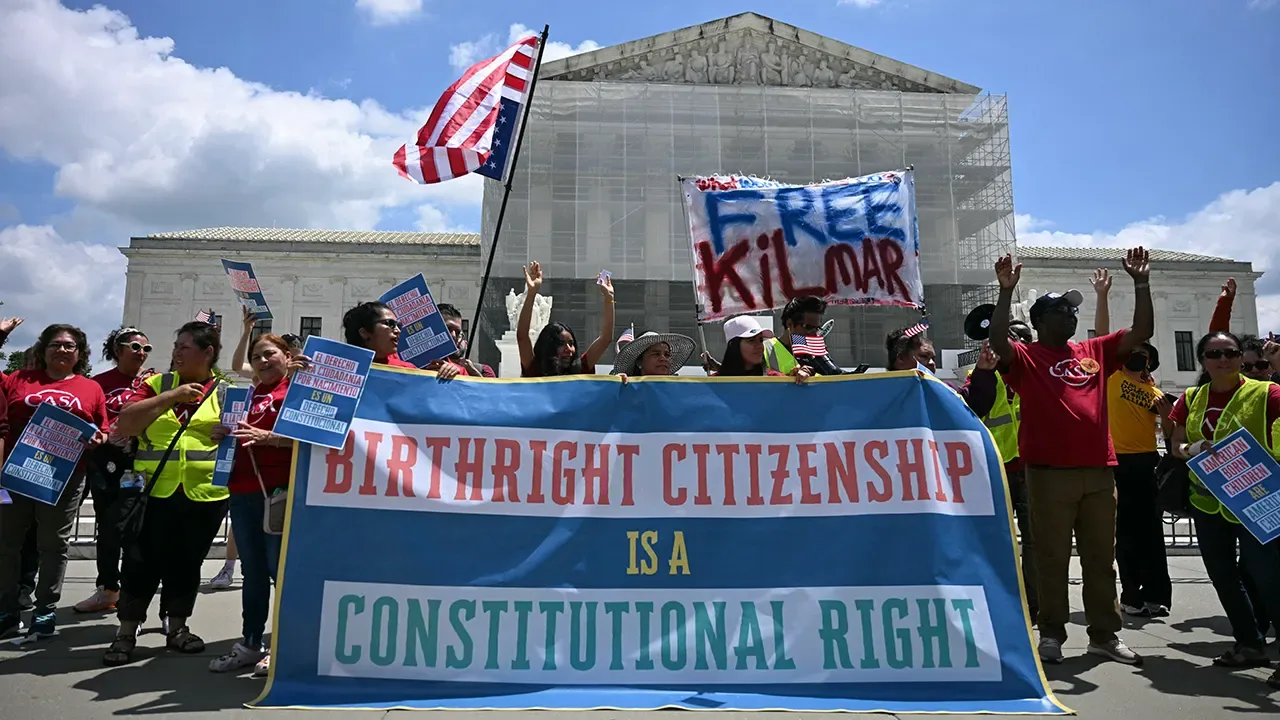 Debate Intensifies Over U.S. Birthright Citizenship and Legislative Proposals