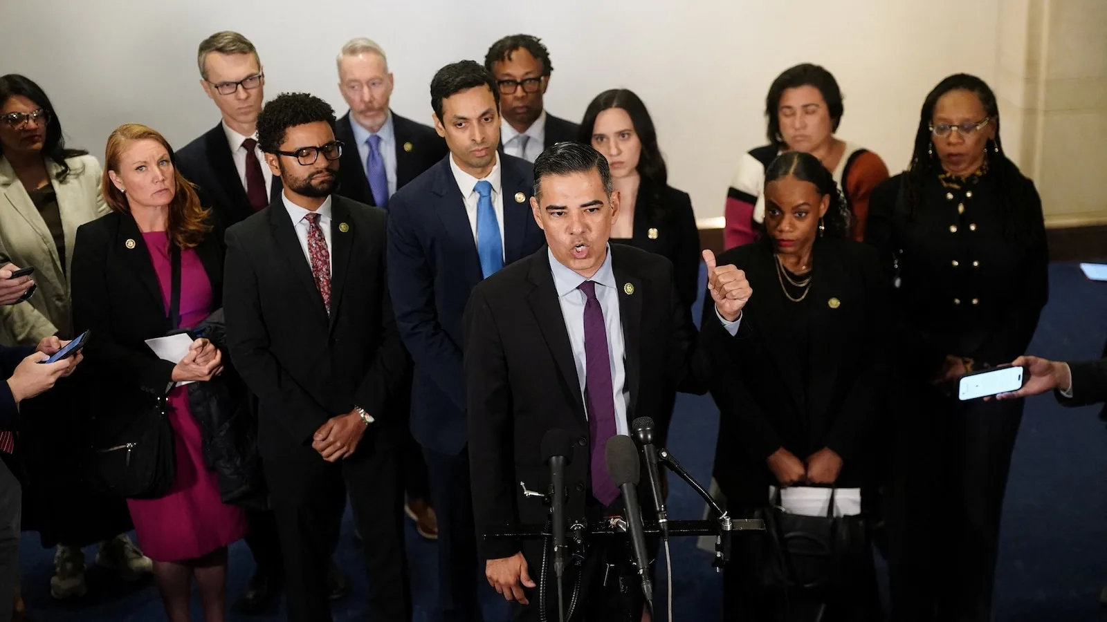 Democrats Walk Out of Closed-Door House Briefing on Epstein Files