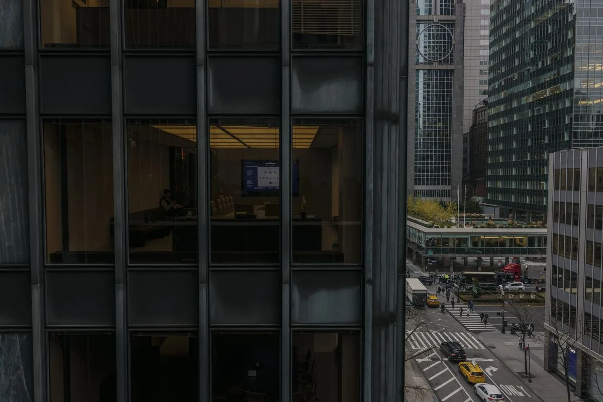 Deutsche Bank Identifies US Commercial Real Estate as Ongoing Risk