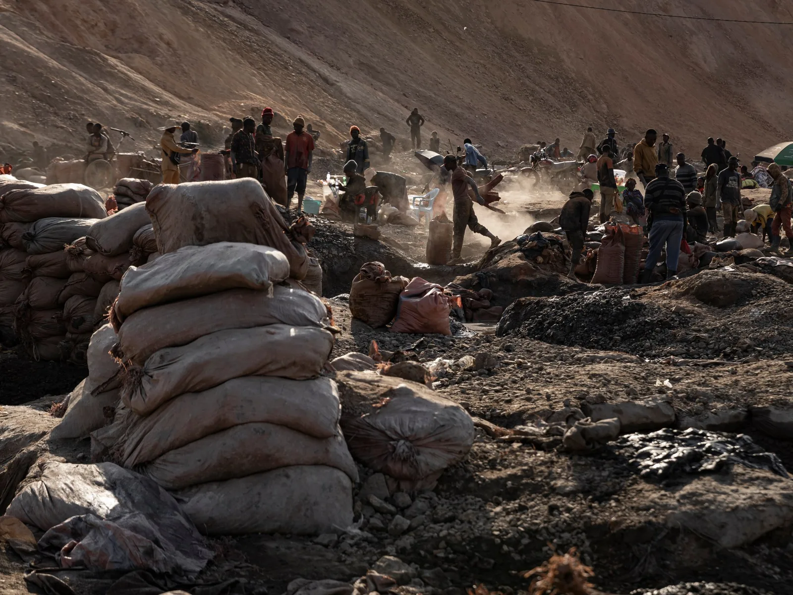 DR Congo to Form Paramilitary Unit for Mine Security with US, UAE Funding