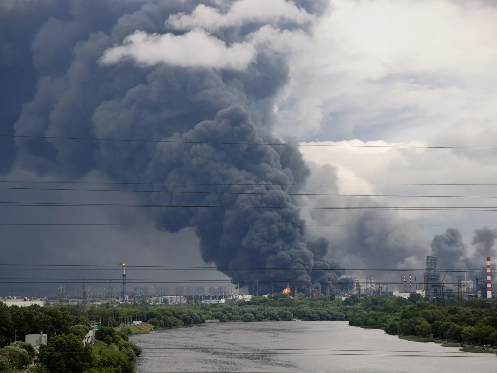 Drone Attacks Hit Russian Oil Refinery and Gas Plant in Krasnodar Region
