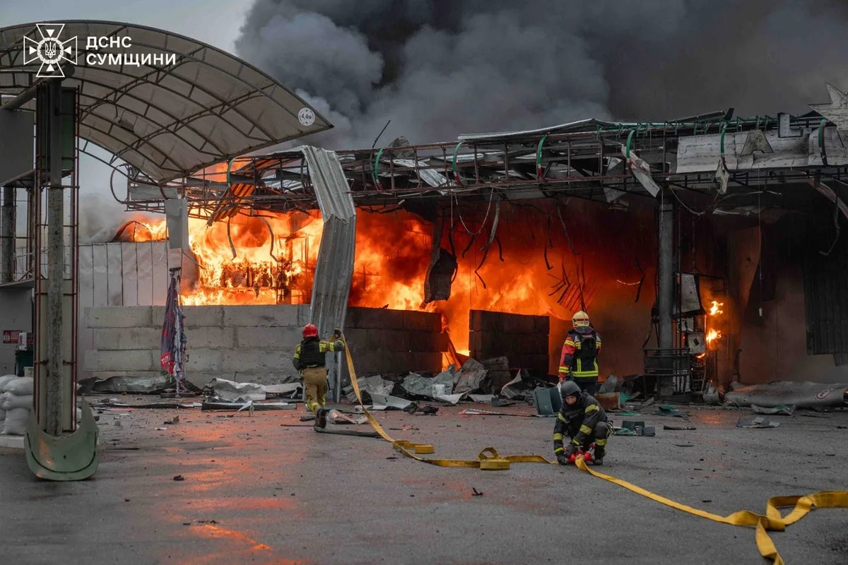Drone Strikes Hit Russian Oil Refineries and Residential Area, Causing Fatalities