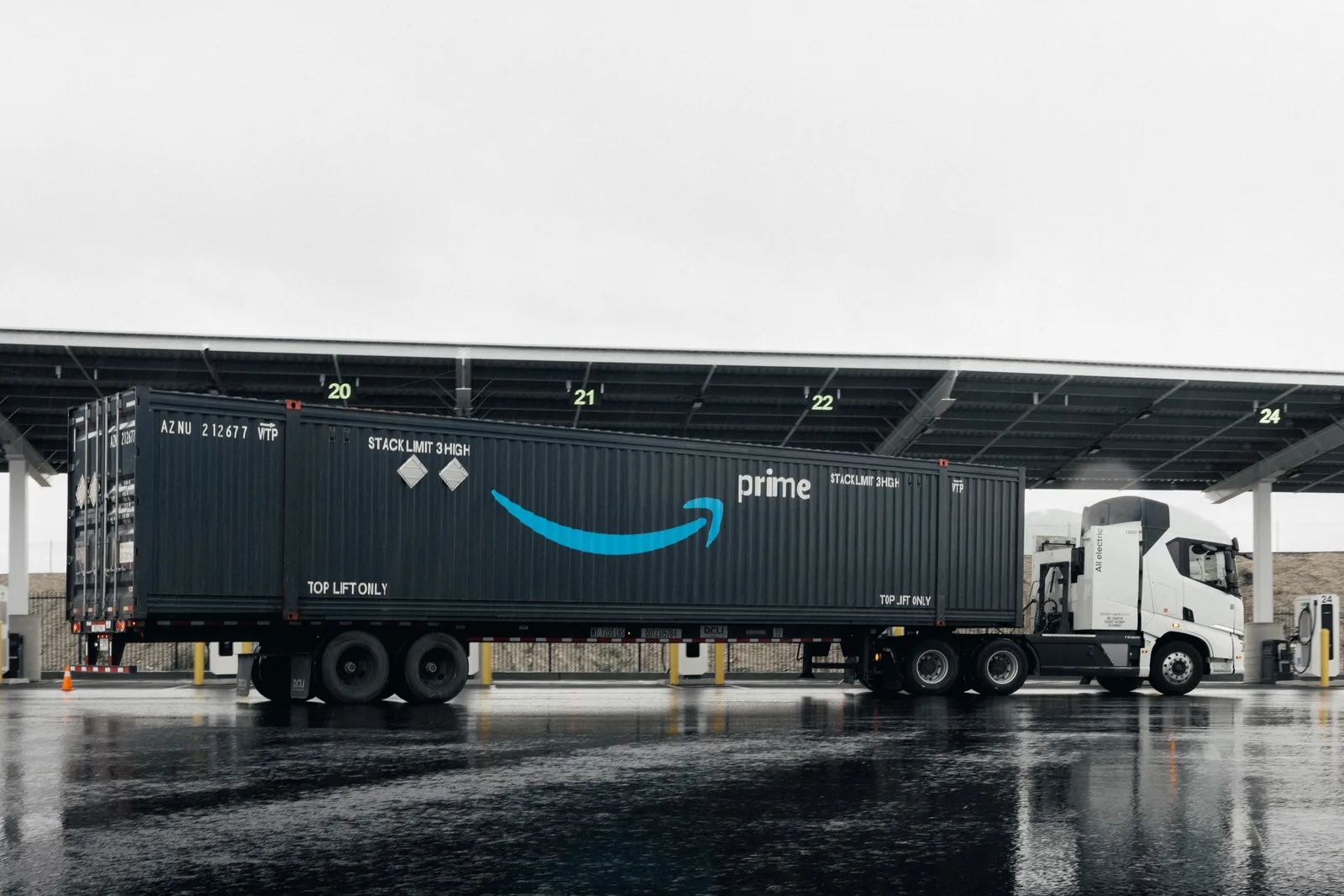 Einride Makes Nasdaq Debut Following SPAC Deal, Shares Rise on First Day