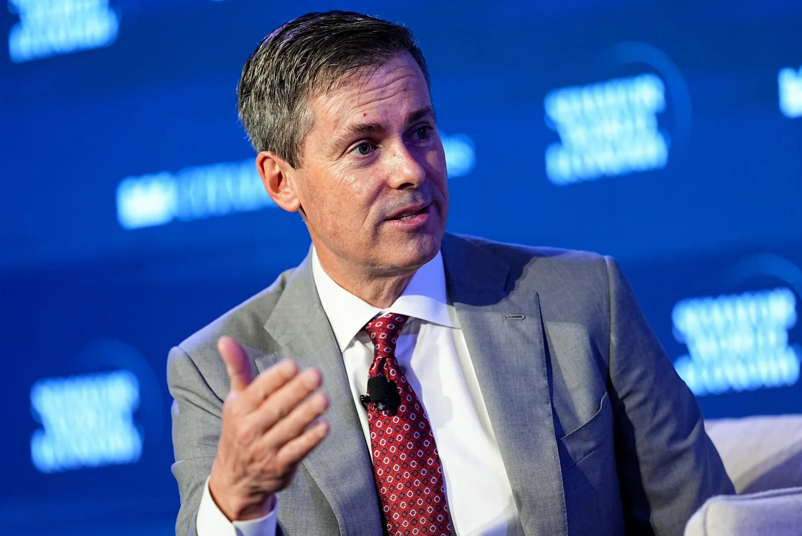 Eli Lilly Raises Outlook as Mounjaro and Zepbound Sales Exceed Expectations