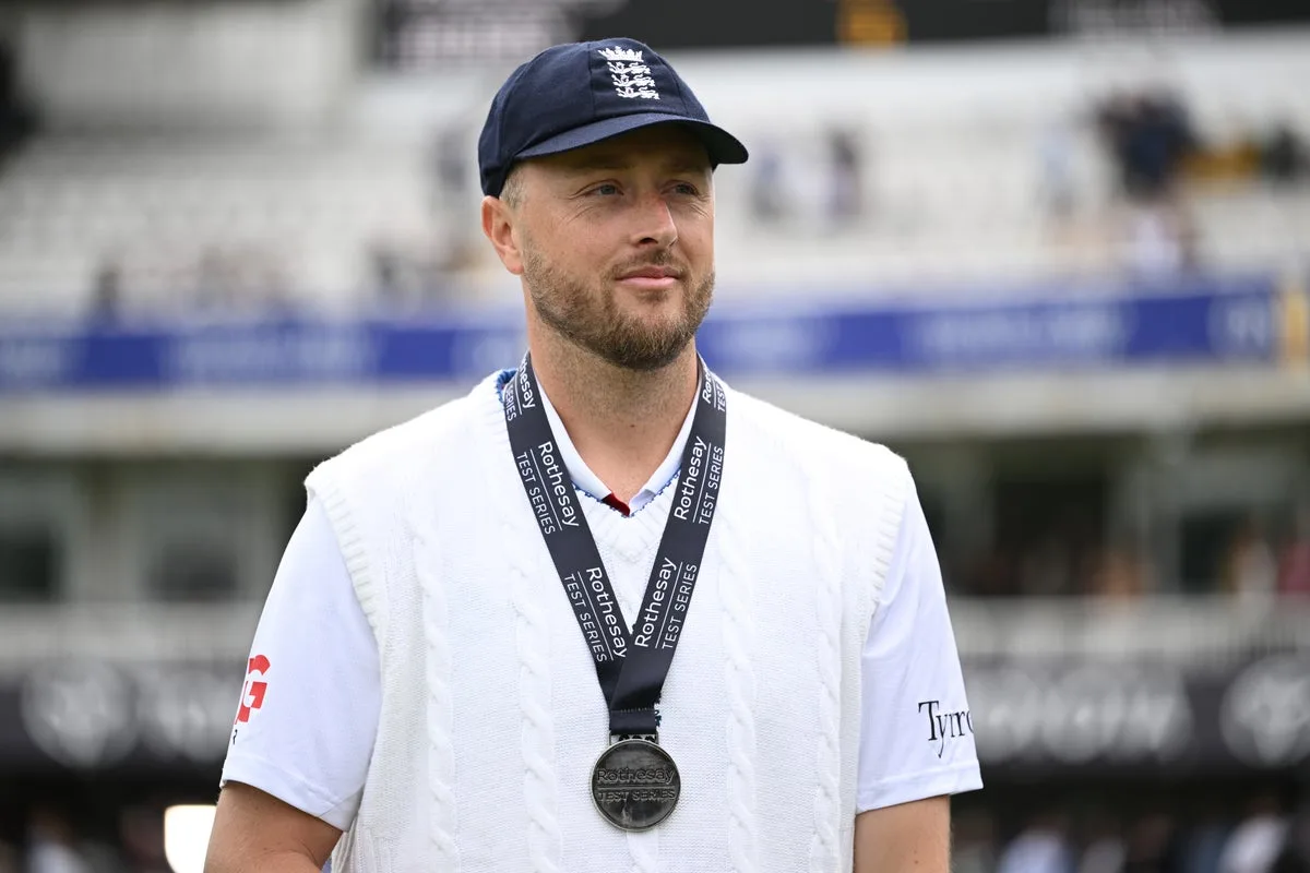 England Adds Henry Crocombe to Test Squad as Cover for Ollie Robinson Injury Doubt