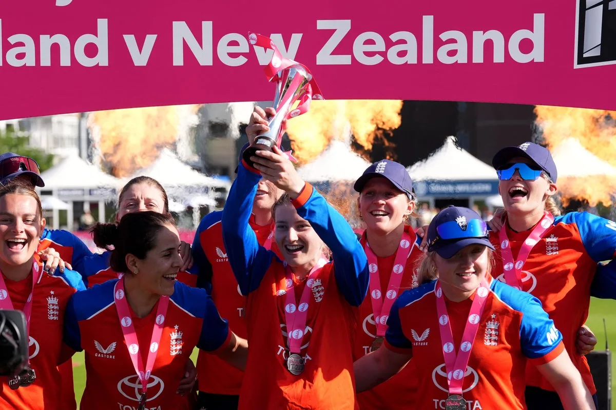 England Defeats New Zealand to Win T20 Series Decider at Hove
